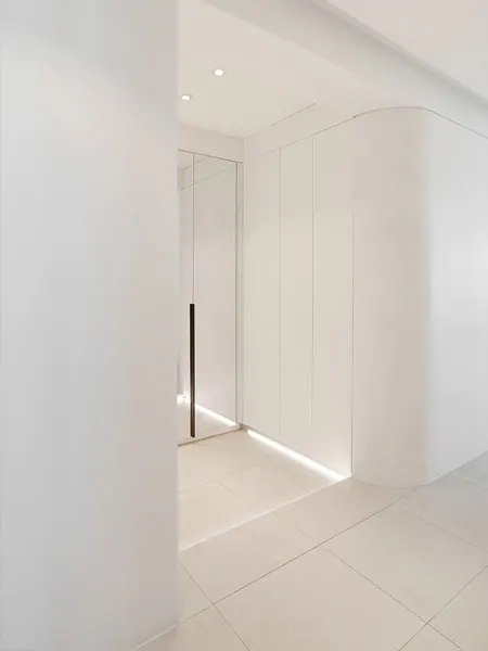 EMOTION WHITE
